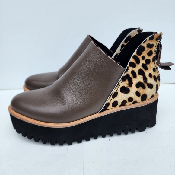 All Black Tread Platform Ankle Boots Brown Motif Size Eur 36.5 (US 6) - Picture 3 of 9